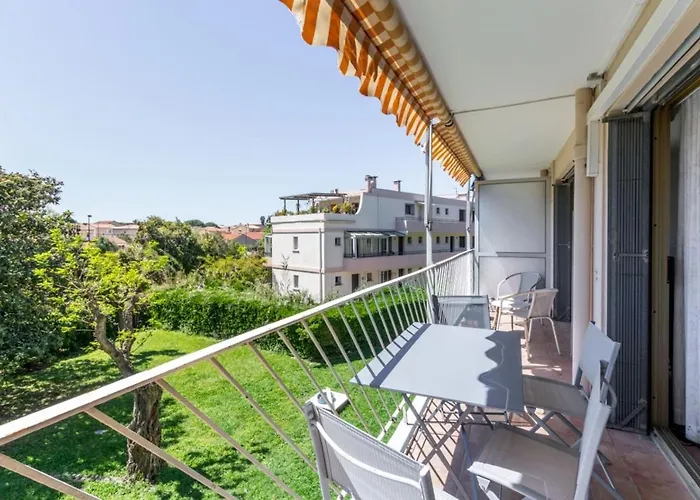 Bright 3 Near The Sea With Balcony 식스포즈레스플라지스